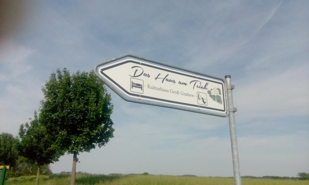 Das Haus Am Teich Gross Grabow エクステリア 写真